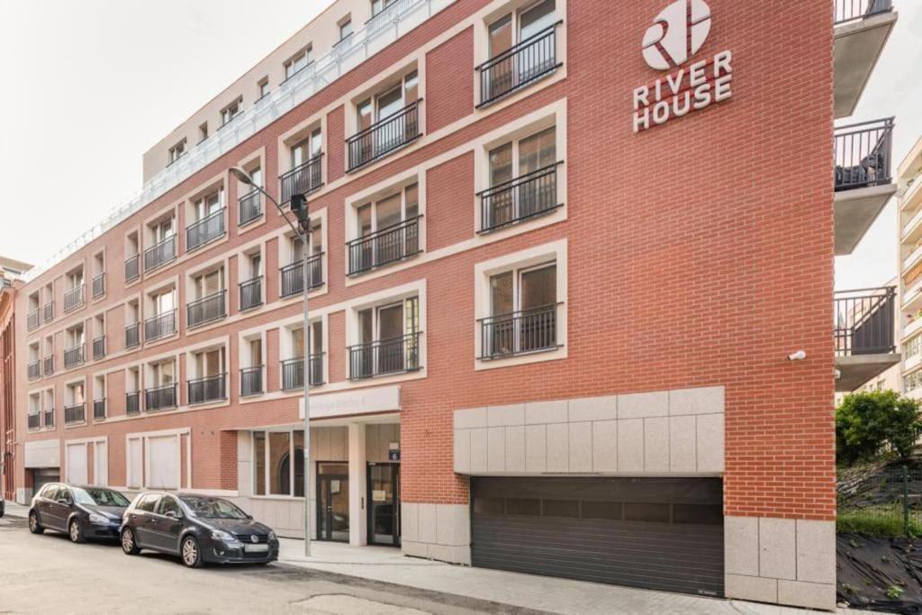 Modern Riverside Apartment With Free Parking Space 什切青 外观 照片